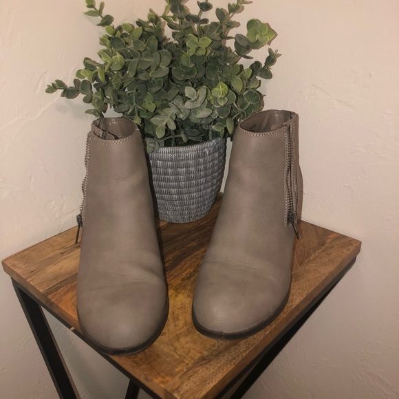 Ana Ocean Block Size 7.5 Taupe/Gray Booties - Picture 3 of 12